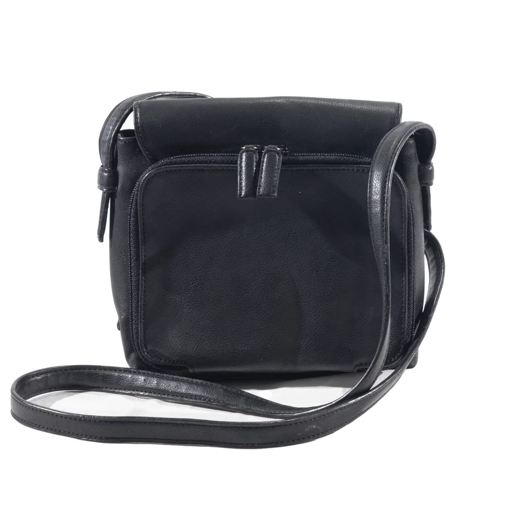 Elegant Black Leather Messenger Bag
